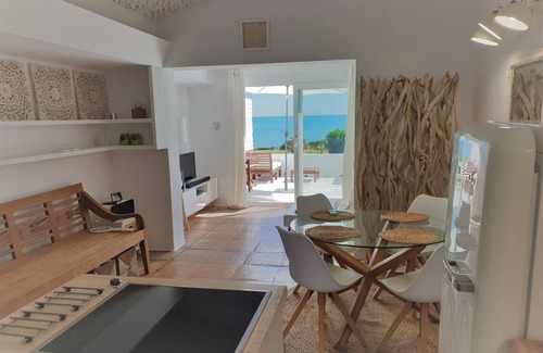New Golden Mile Villa | Beach Front Villa, Stunning Views, Direct Beach Access, Close to all Amenities.