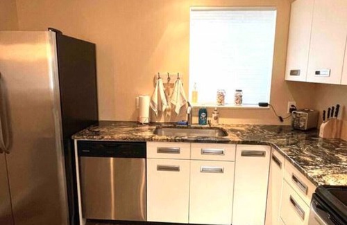 Rehoboth Beach House | Beach Gem! 2 bd with Hot Tub/3.7mi beach/.5mi outlets