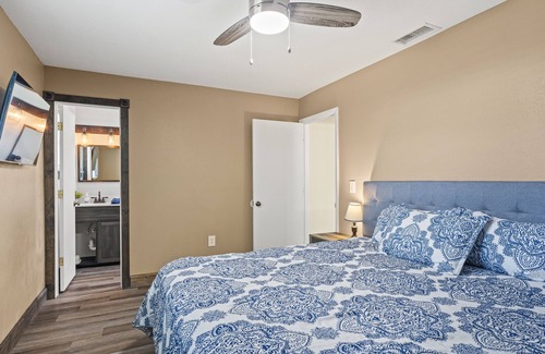 Palmetto House | Beach Getaway for 8!