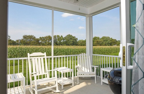 Millville House | Beach getaway for the family in Bishop's Landing!