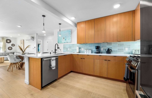 Capitola Apartment | Beach Getaway in the Heart of Capitola Village!