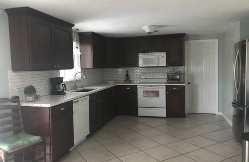 Venice Gardens House | Beach getaway! Perfect for family in a heated private pool!