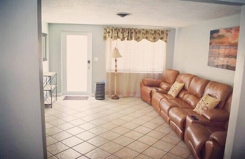 Venice Gardens House | Beach getaway! Perfect for family in a heated private pool!