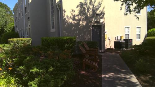 Red Hill Apartment | Beach & Golf Vacation 2