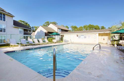 Little River Apartment | Beach Golfer's Nest