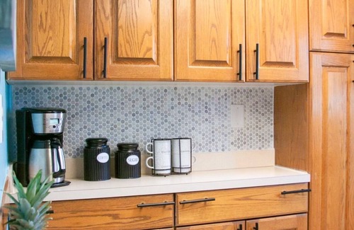 Northeast Virginia Beach House | Beach Happy 4bdrm/9guests vacation gem steps to beach