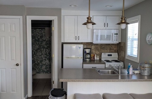 Sturgeon Bay Cottage | Beach Harbor Resort - Studio Cottage