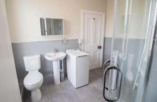 Seaford Apartment | Beach Haven Apartment By Air Premier