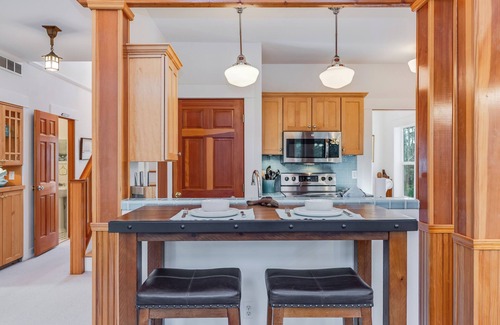 Neahkahnie Beach House | Beach home in the trees! Dog friendly, 3 bedroom, 3.5 bath home, blocks to the beach and town!