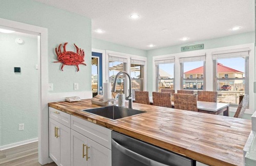 East End House | Beach Home w/Gulf Views, Beach Access, Private Pool, Volleyball, EV Charger, Volleyball & More!