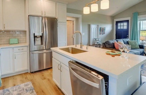 Ocean Shores House | Beach, Hot Tub, Sand Court, Game Room and More!