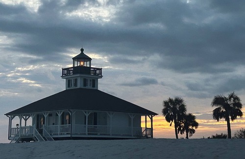 Port Charlotte House | Beach house 2Bed 1Bath house - Great location! close to beaches and amenities.