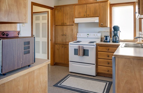 Waldport House | Beach House at Tillicum - Oceanfront
