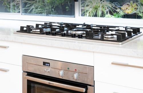 Manly Vale House | Beach House Close to Manly