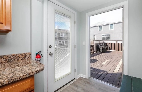 Hampton House | Beach House In Hampton Steps To The Sand And Strip!