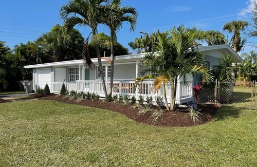 Juno Beach House | Beach House just steps from Sun & Fun!
