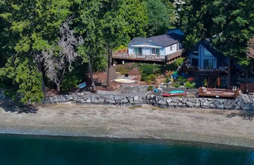 Agate House | Beach house on Hammersley Inlet
