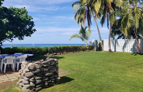 Makaha House | BEACH HOUSE on Scenic Makaha Beach with Free High Speed WIFI and Onsite Parking