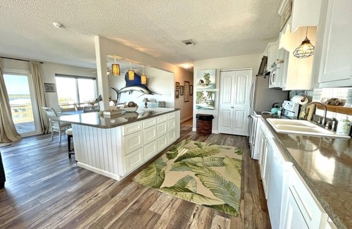 Galveston House | Beach House on the Bay - Fisherman's Paradise on the bay!
