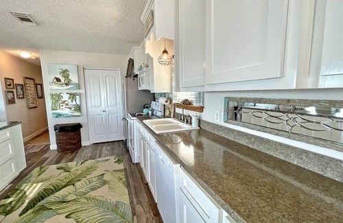 Galveston House | Beach House on the Bay - Fisherman's Paradise on the bay!