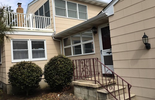 Cape May Point House | Beach House One short Block From The Beach