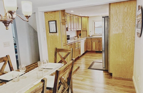 Old Orchard Beach House | Beach House ∆ Prime Location ∆ Steps to the Ocean