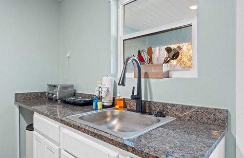Bahama Beach House | Beach House Sunset Paradise Studio - Beach, Free Golf Round Daily