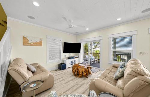 Indian Pass House | Beach House - Seacret Shores by Panhandle Getaways