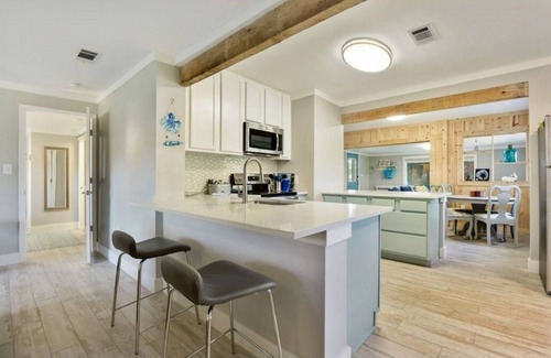 Gulfport House | Beach House Shady Oaks Gulfport Ocean Views Walk to the Beach, Fire pit, Grill