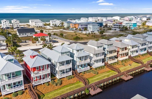 Waterside Village House | Beach House - Waterside Paradise by PHG