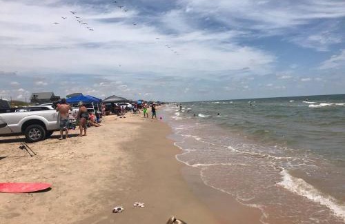 Surfside Beach House | Beach Hut - Half Duplex Just a Few Blocks to Sand Shore and Jetty Park