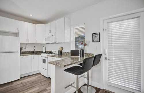 Hendricks and Venice Isles Apartment | Beach Isles Modern Studio Apartment in Fort Lauderdale