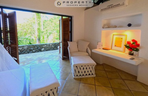 San Francisco Villa | BEACH just for you, Staff, Pool, 12 people, 5 rooms