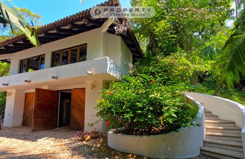 San Francisco Villa | BEACH just for you, Staff, Pool, 12 people, 5 rooms