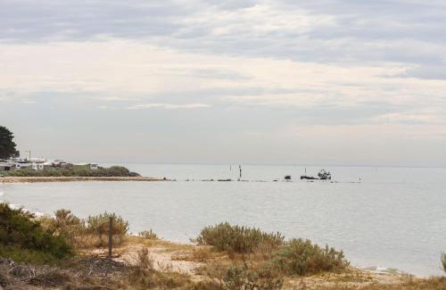 Indented Head House | Beach Life