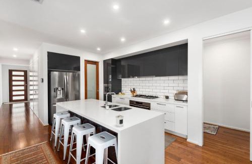 Indented Head House | Beach Life