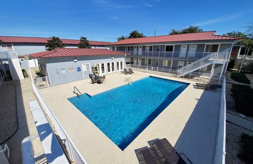 Biloxi Condo | Beach Life Condo 135. Pools! Beach! Casinos! FUN!