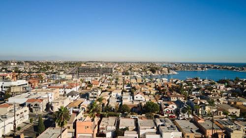 Belmont Shore House | Beach Life in Belmont Shore