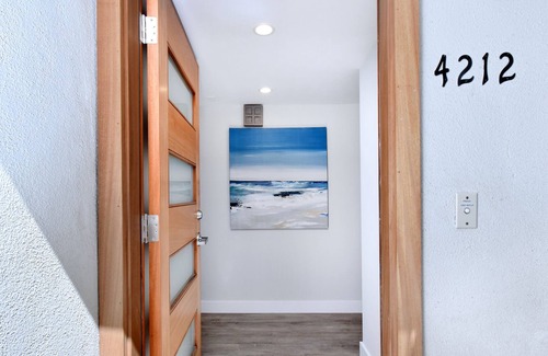 El Porto House | “Beach life in Manhattan Beach… Listen to the Waves break!”