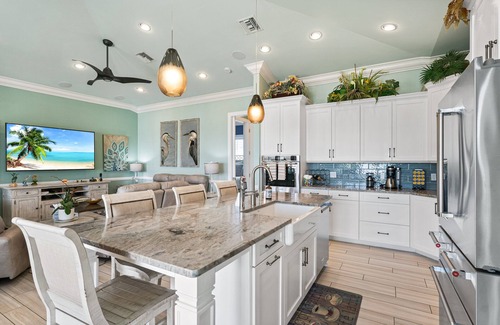 Fort Myers Beach House | Beach Life! Two Heated Pools, Sleeps 19 - FMB - Sweet Summer - Roelens