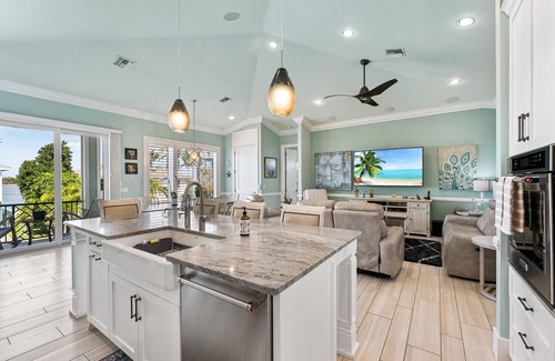 Fort Myers Beach House | Beach Life! Two Heated Pools, Sleeps 19 - FMB - Sweet Summer - Roelens