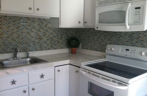 Bonnet Shores House | Beach Life! Walk/Bike to Kelly Beach Town Beach Passes Included PET FRIENDLY