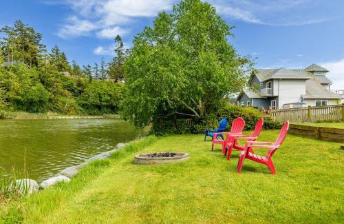 Coupeville House | Beach Lookout Retreat by AvantStay Rooftop Views