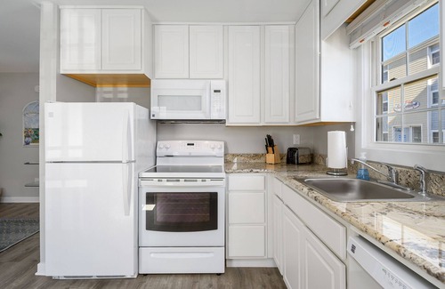 Ocean City Condo | Beach lovers dream 1st floor Ocean block condo 50 steps to beach FREE LINENS!
