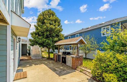 Colington House | Beach Lucky