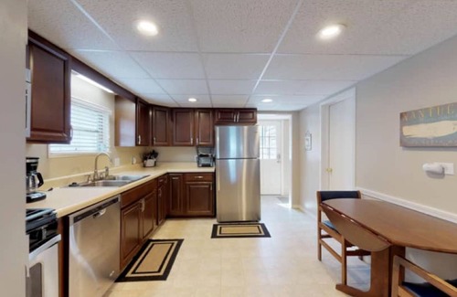 Erie House | Beach Manor: Hidden Gem Lake Erie's Kelso Beach