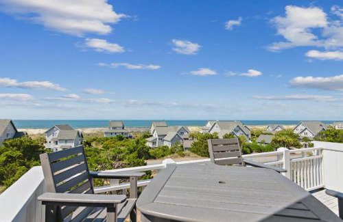 Flora's Bluff House | Beach Music