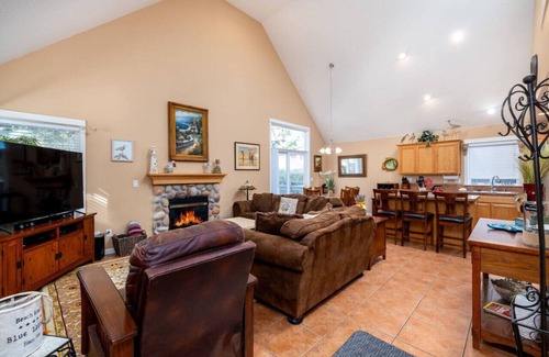 Four Sisters House | Beach Nest in beautiful Pacific City