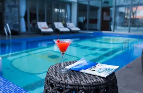 Ngu Hanh Son House | Beach Paradise: 4BDR Beachfront Pool Villann