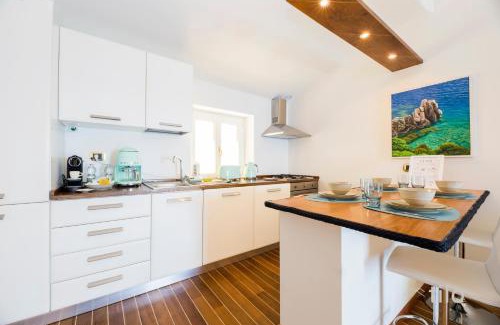 Nervi Apartment | Beach | Parking | Wifi | A/C| Sea View By Tilo